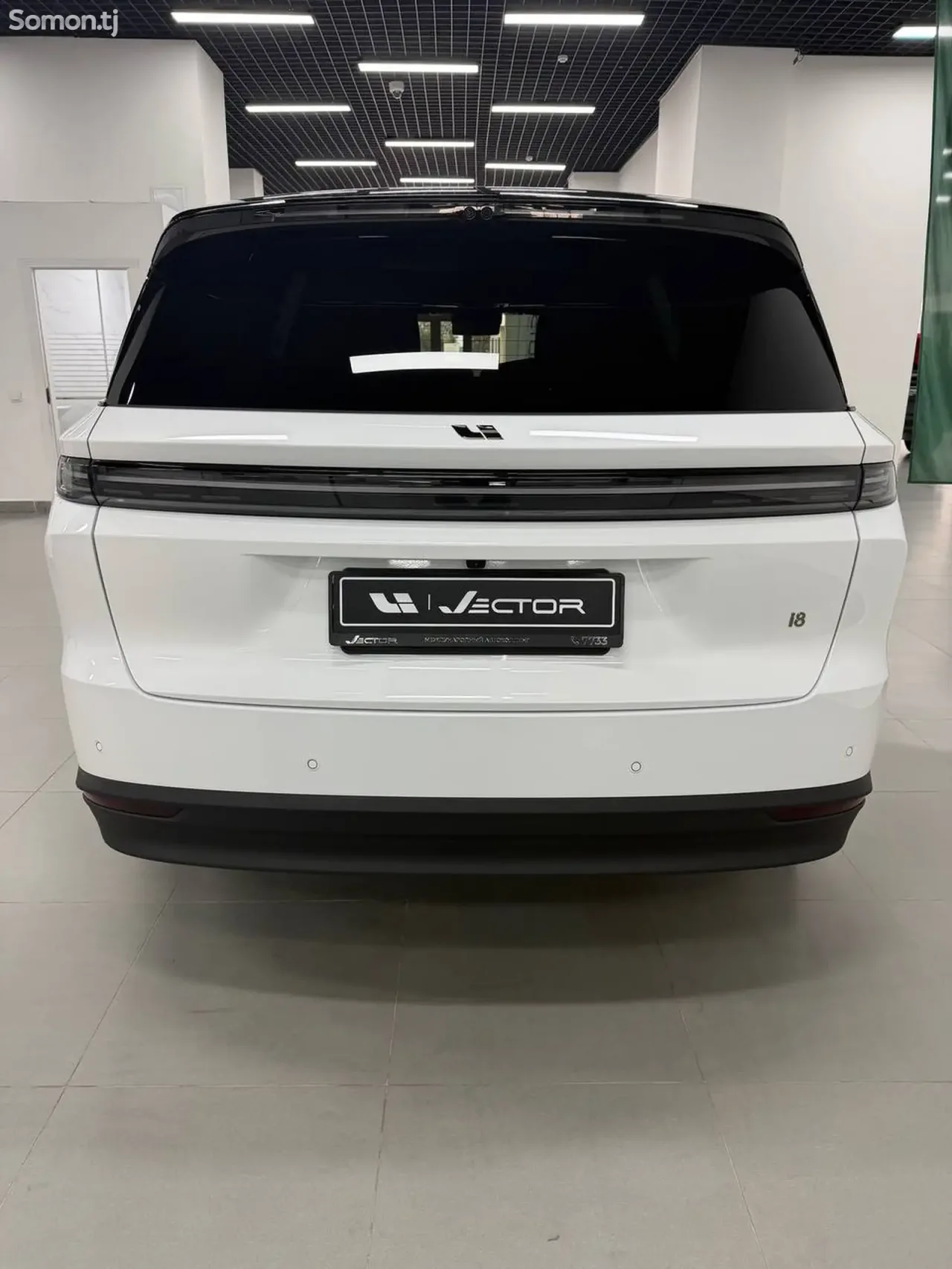 Li Auto (Lixiang) i8 2025 · AT
