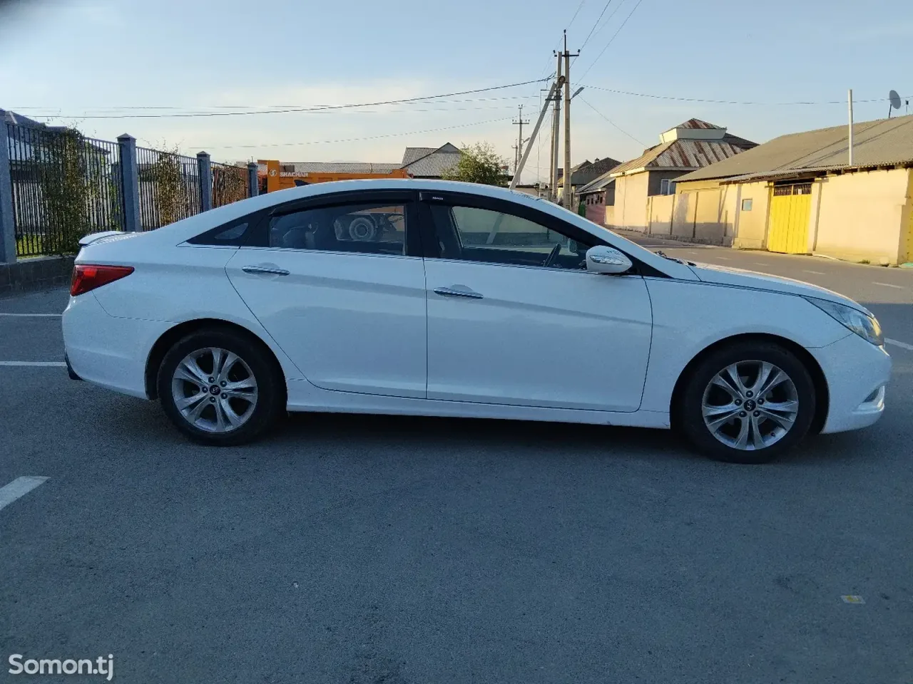 Hyundai Sonata 2010 · 2.0 AT