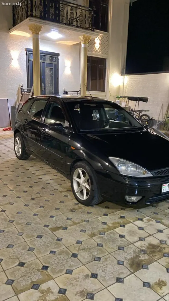 Ford Focus 2004 · 1.6 AT