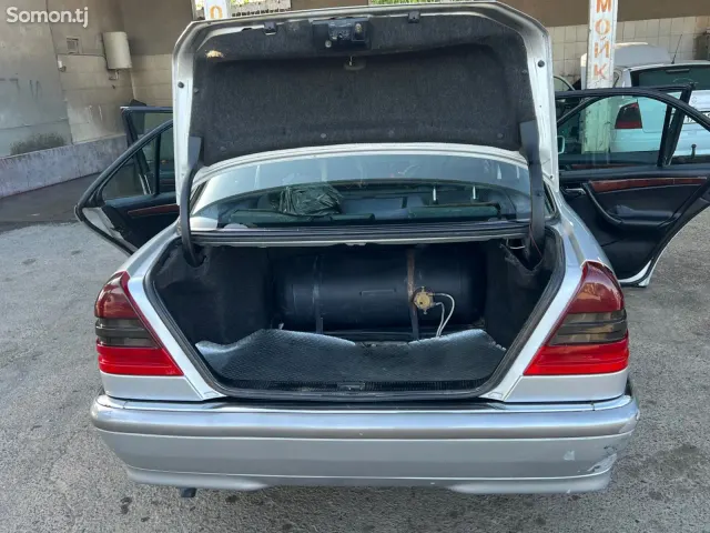 Mercedes-Benz C class 1998 · 2.0 MT