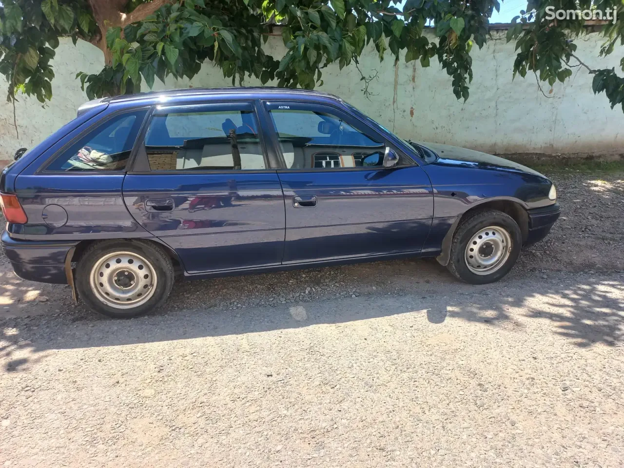 Opel Astra F 1998 · 1.6 MT