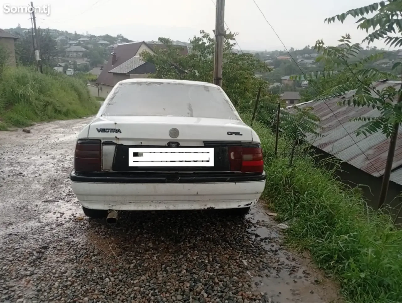 Opel Vectra A 1990 · 1.6 MT
