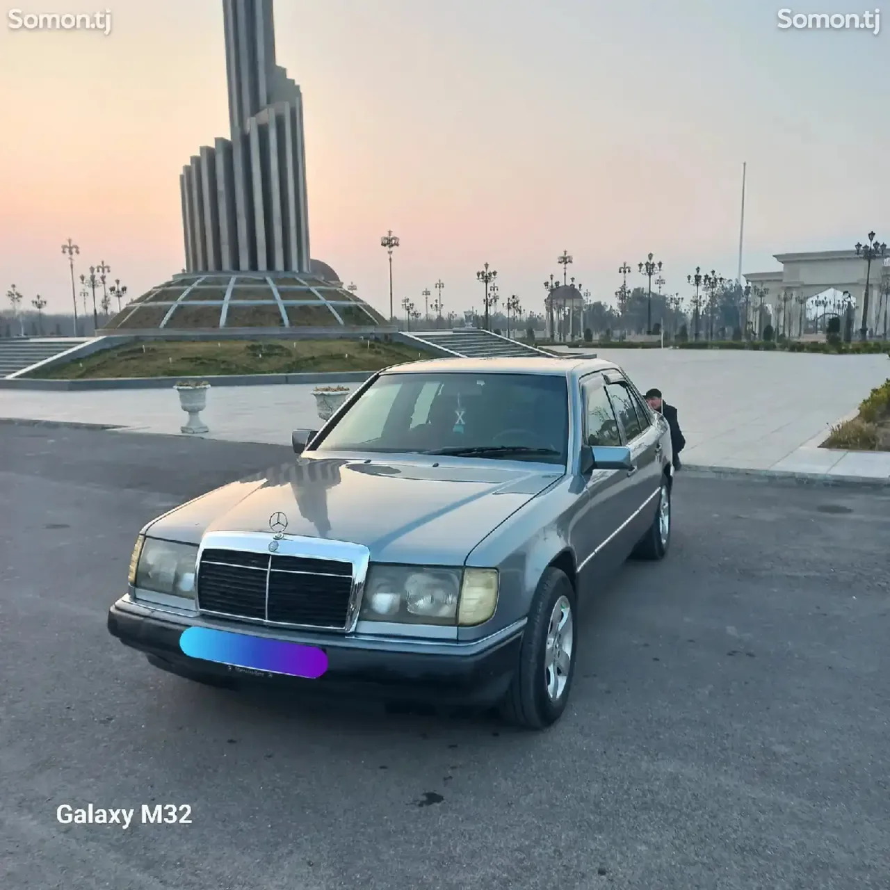 Mercedes-Benz W124 1993 · 2.5 MT