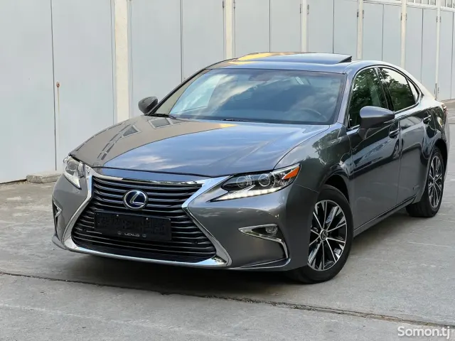 Lexus ES series 2015 · 2.5 AT