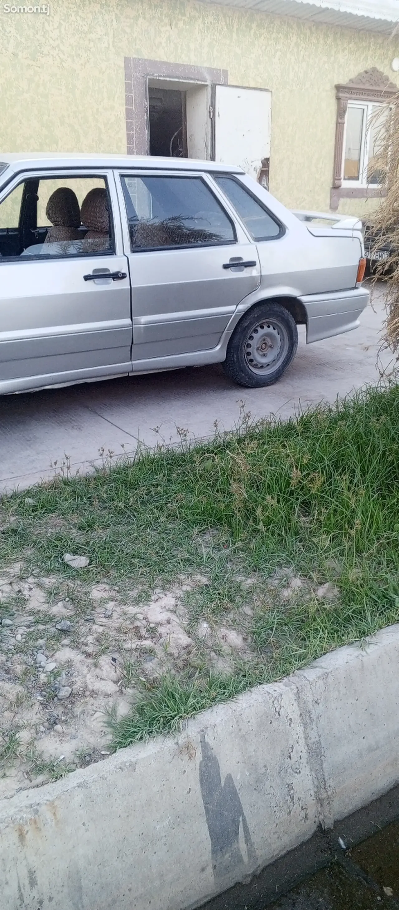 Lada (ВАЗ) 2115 2003 · 1.6 MT