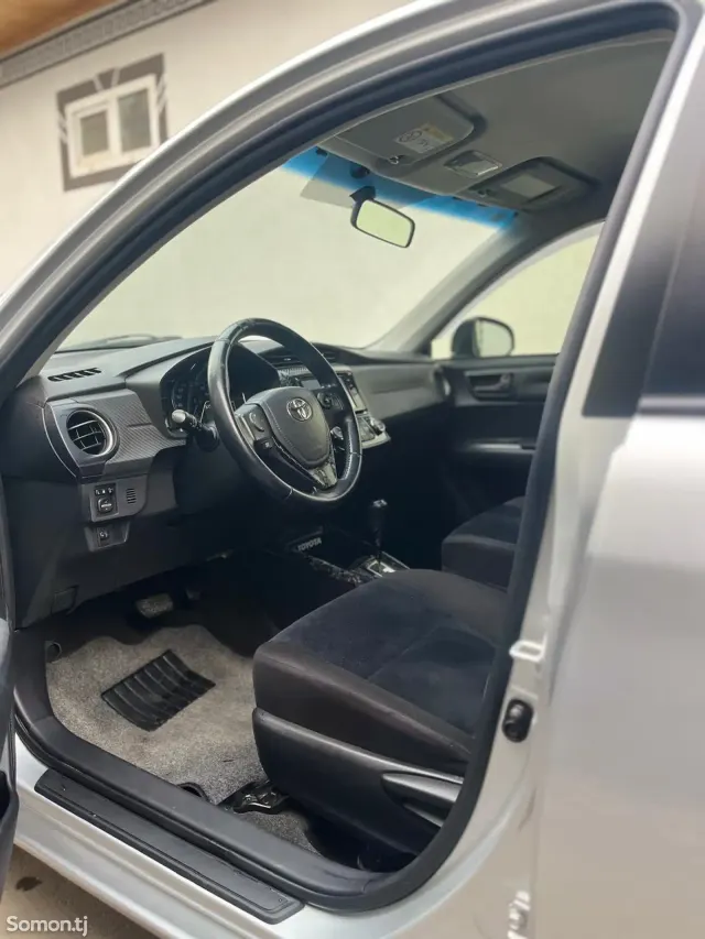 Toyota Fielder 2015 · 1.5 AT