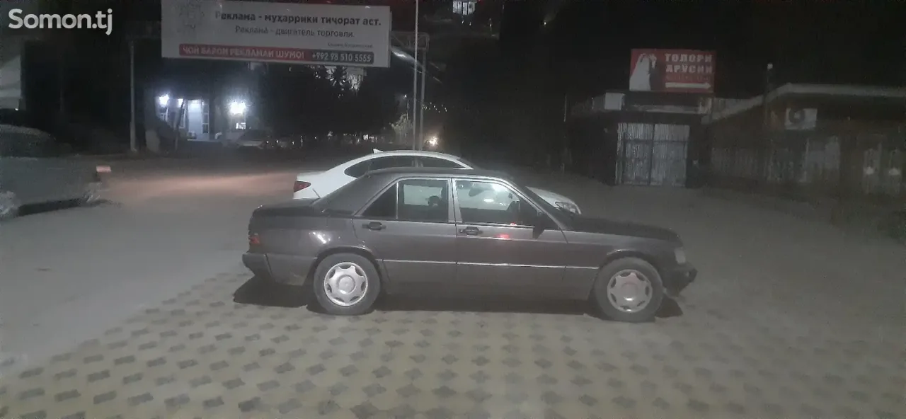 Mercedes-Benz W124 1991 · 1.8 MT