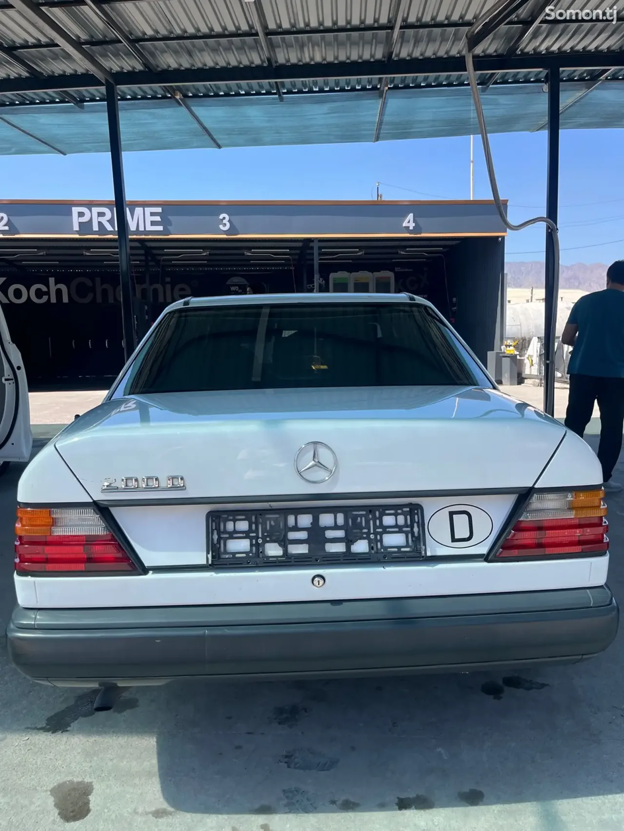 Mercedes-Benz W124 1987 · 2.0 MT