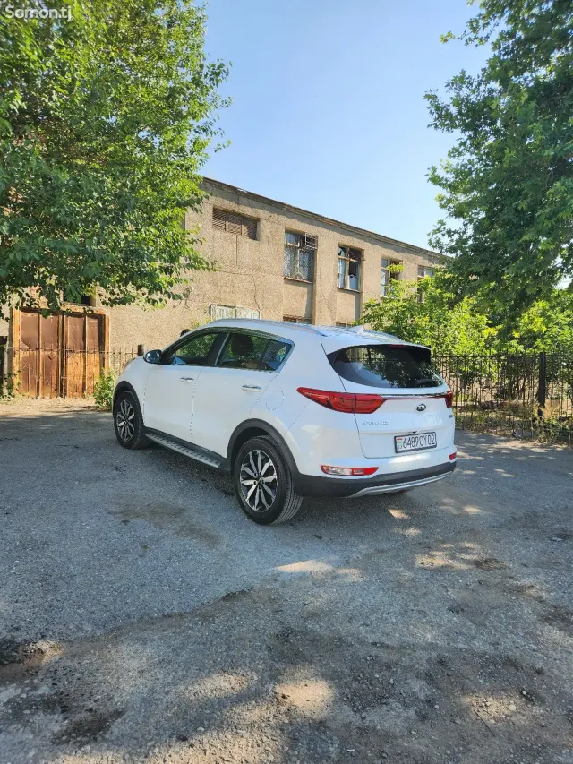 Kia Sportage 2015 · 1.7 AT