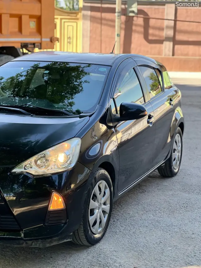 Toyota Aqua 2014 · 1.5 AT