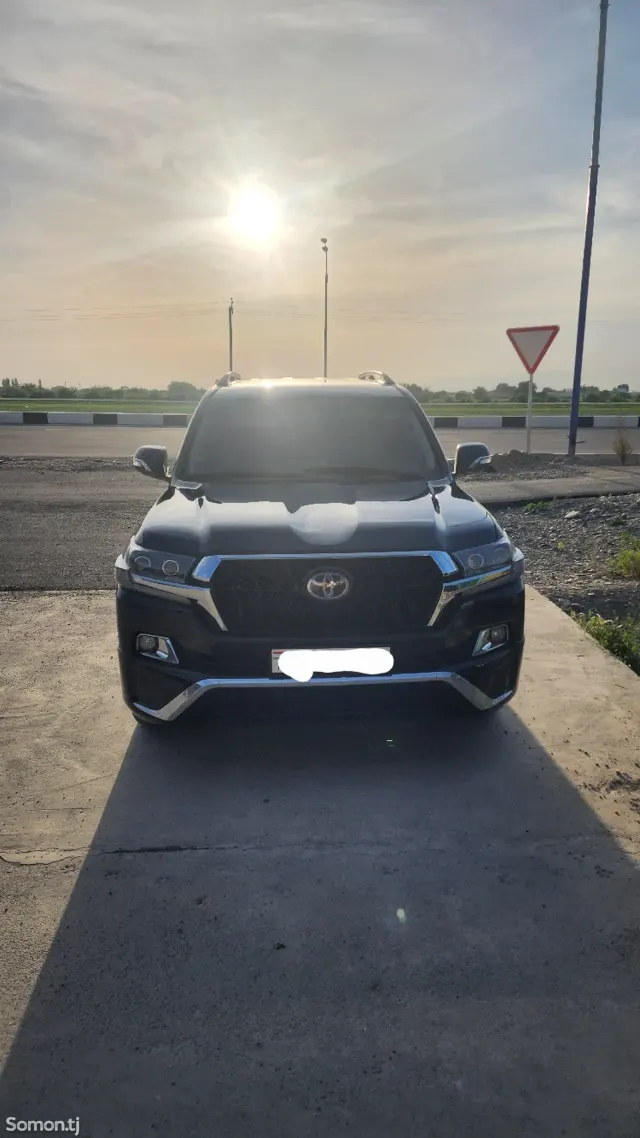 Toyota Land Cruiser 2011 · 4.5 AT