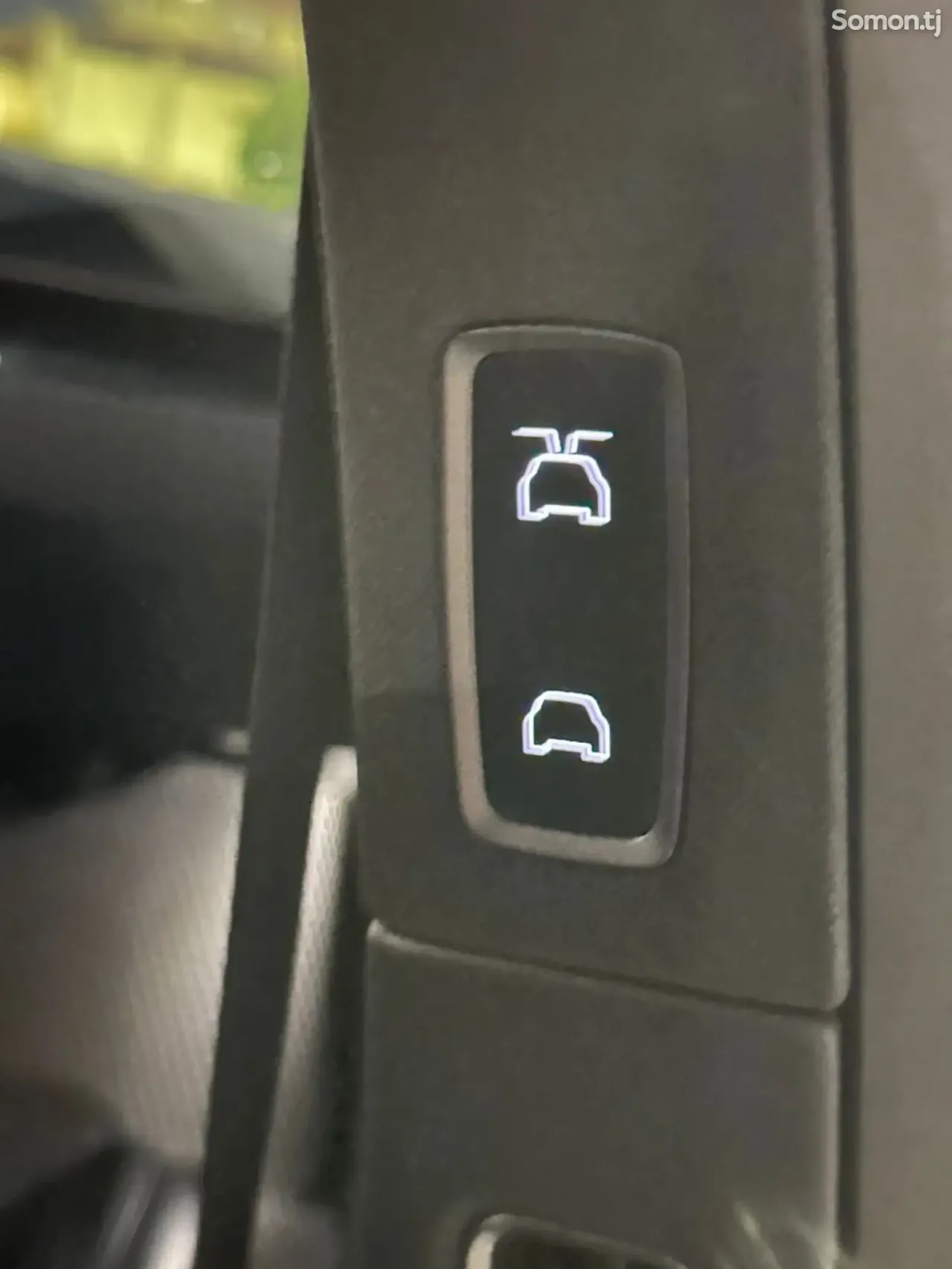 Tesla Model X 2019 · AT