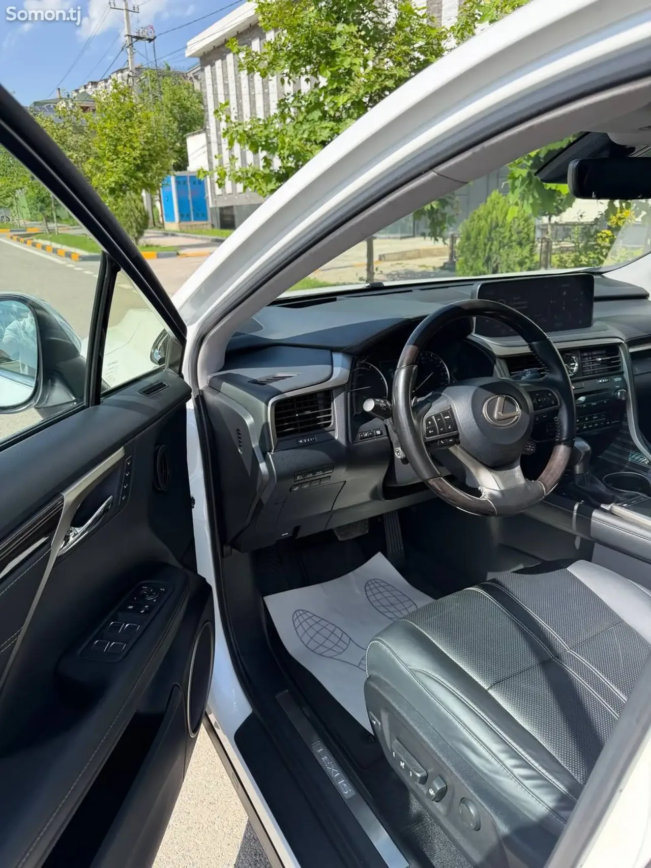 Lexus RX series 2020 · 4.5 AT
