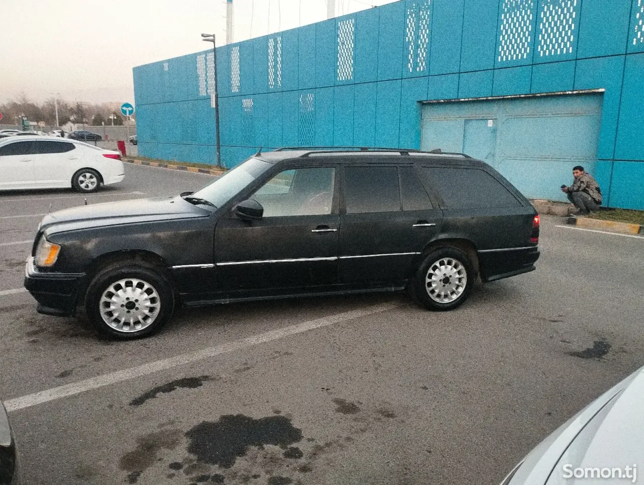 Mercedes-Benz W124 1989 · 3.0 AT