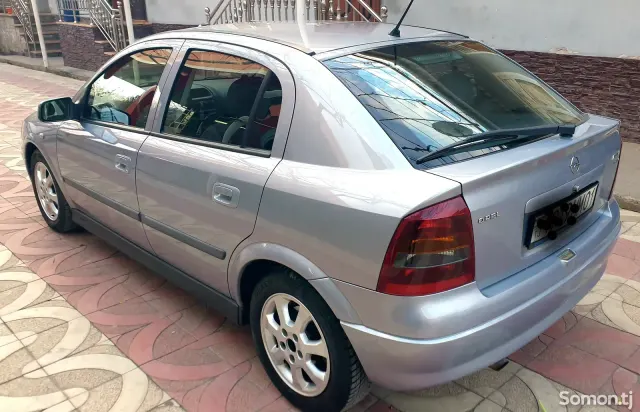 Opel Astra G 2001 · 1.8 AT