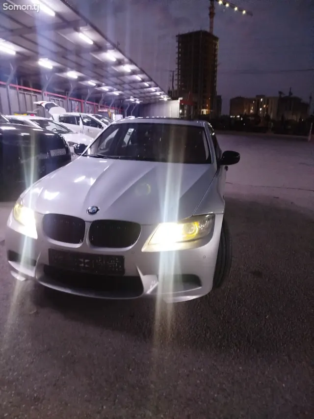 BMW 3 series 2010 · 2.0 AT