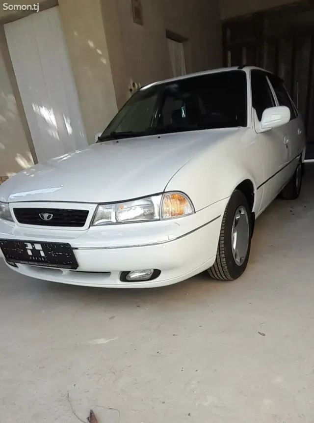 Daewoo Nexia 1995 · 1.5 MT