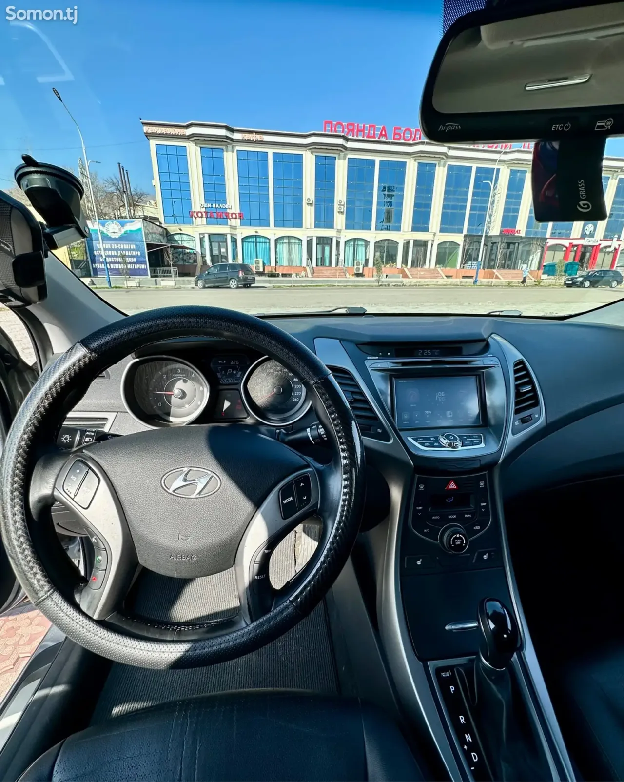 Hyundai Avante 2014 · 1.6 AT