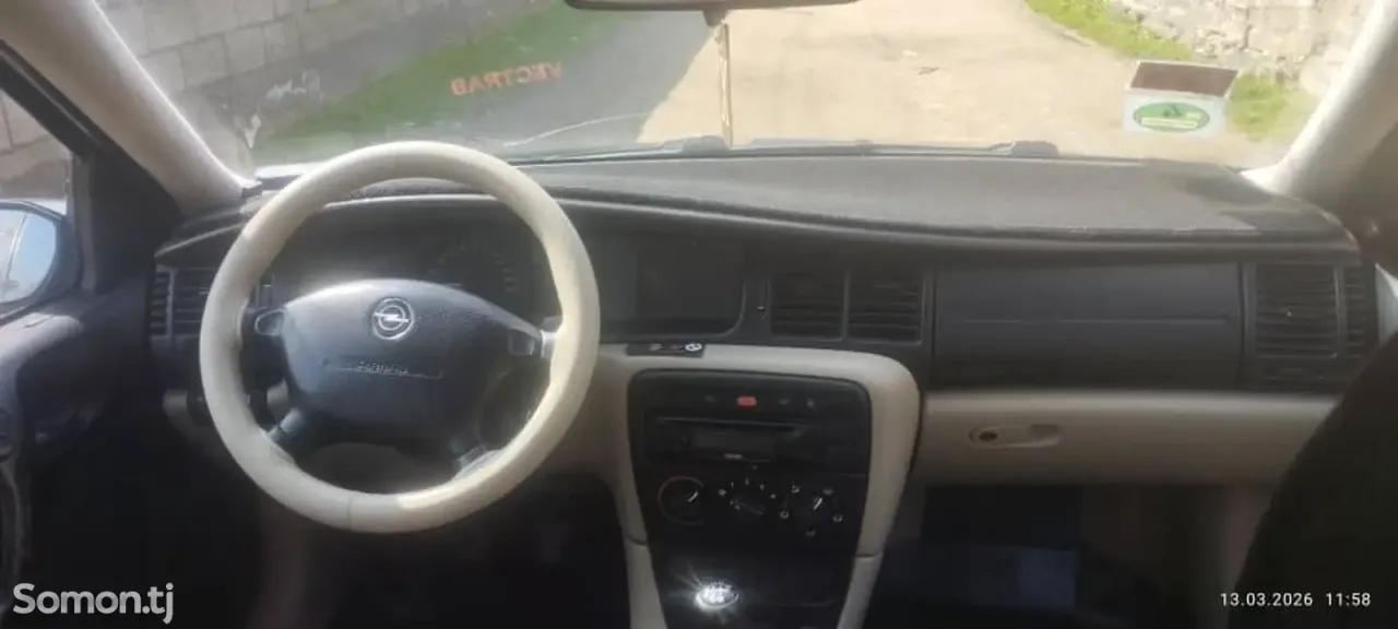 Opel Vectra B 1999 · 1.6 MT