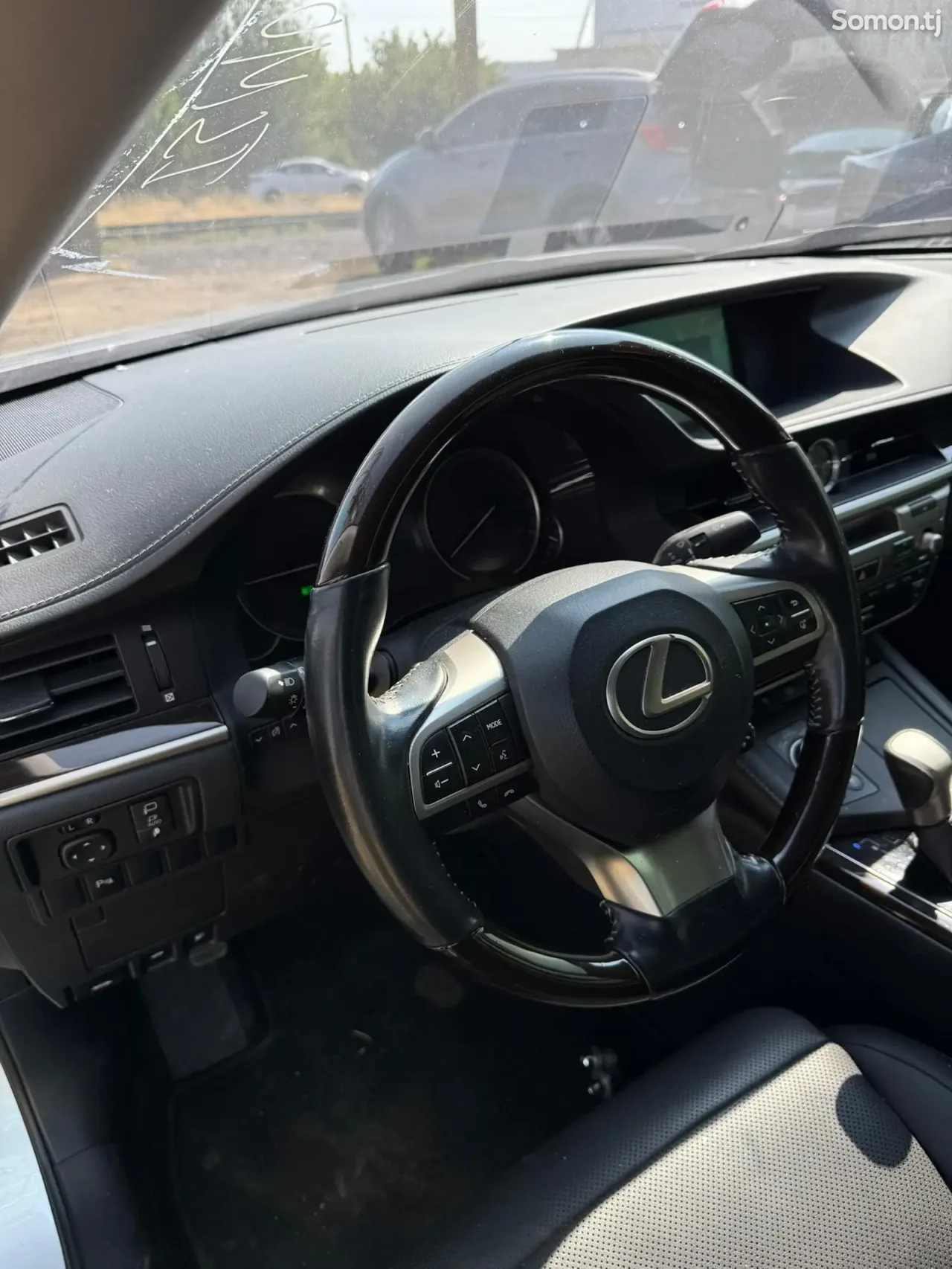 Lexus ES series 2016 · 3.0 AT