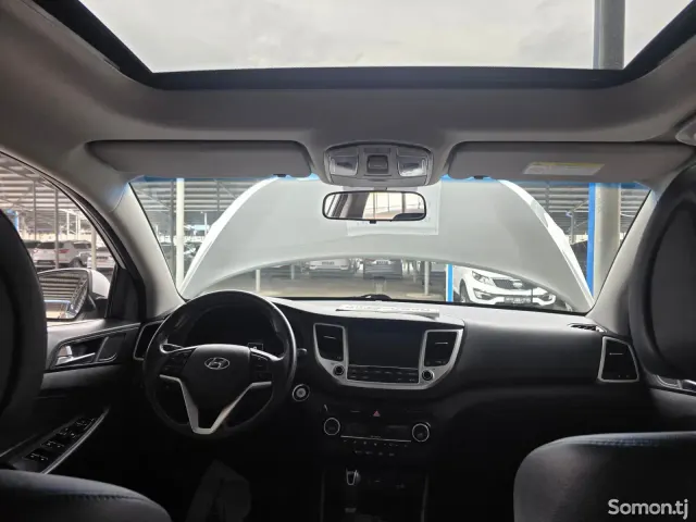 Hyundai Tucson 2016 · 1.6 AT