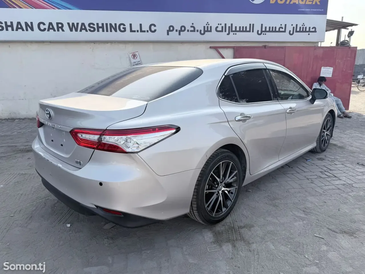 Toyota Camry 2018 · 2.5 AT