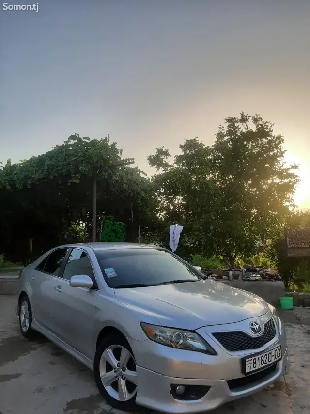 Toyota Camry 2010 · 2.5 AT