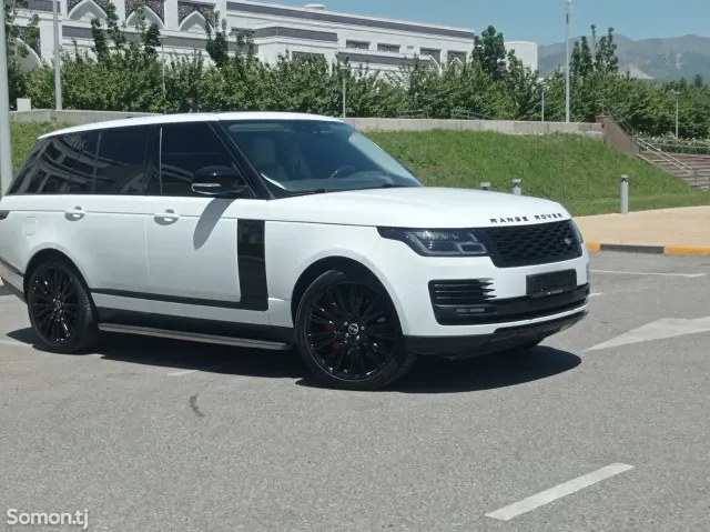 Land Rover Vogue 2017 · 0.4 AT