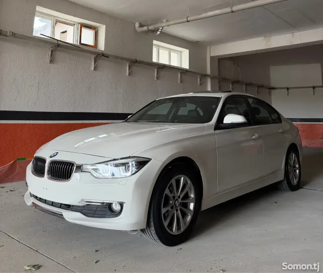 BMW 3 series 2016 · 2.0 AT