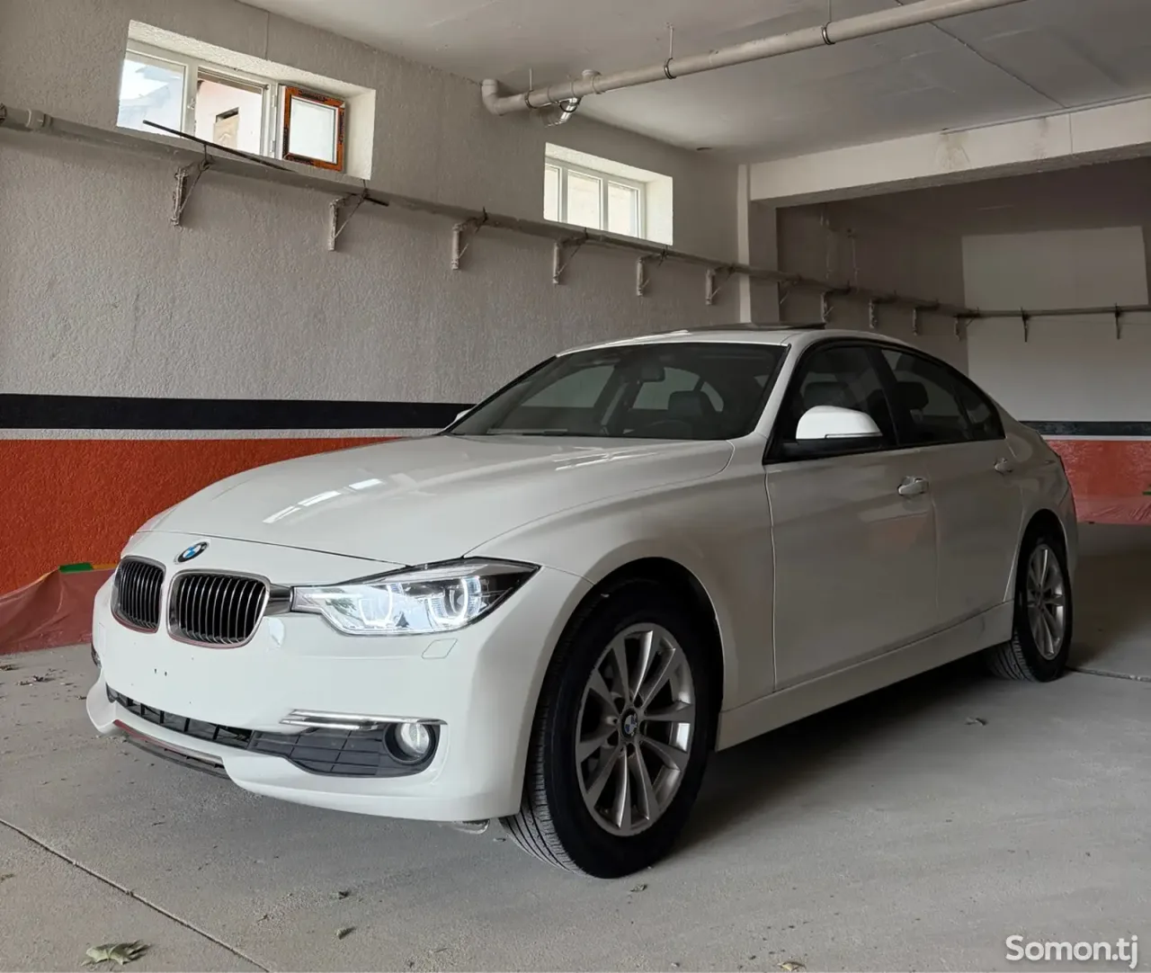 BMW 3 series 2016 · 2.0 AT
