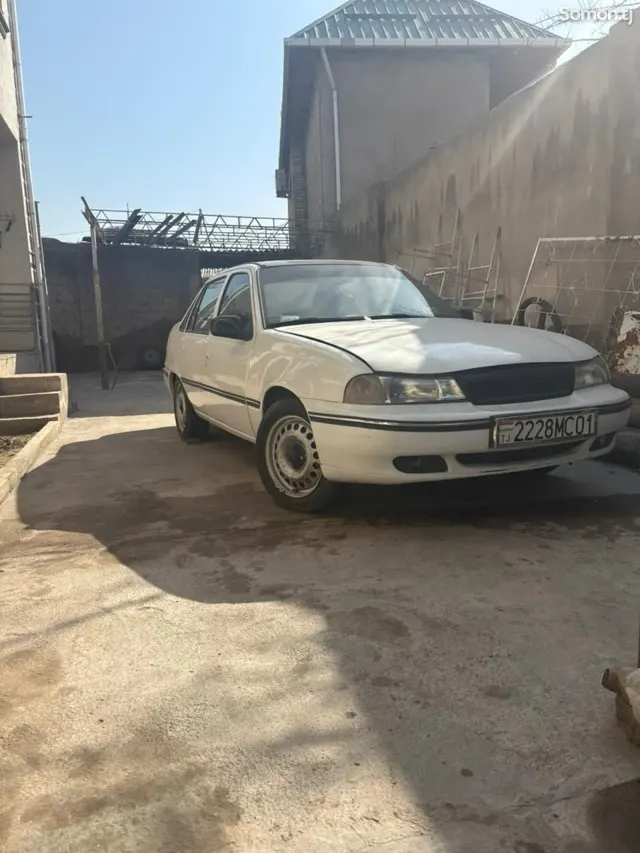 Daewoo Nexia 1996 · 1.6 MT