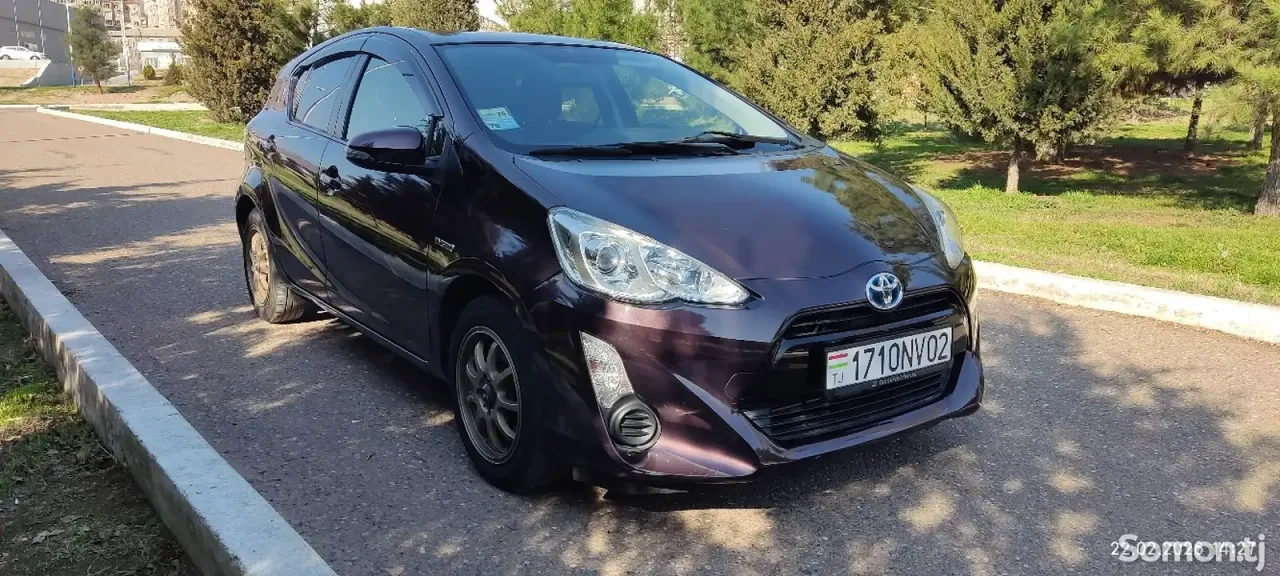 Toyota Aqua 2014 · 1.5 AT