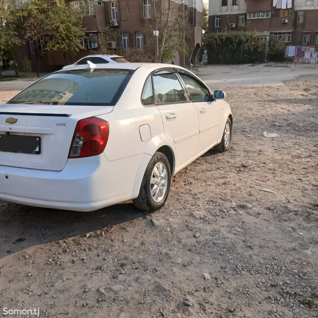 Chevrolet Lacetti 2005 · 1.6 AT