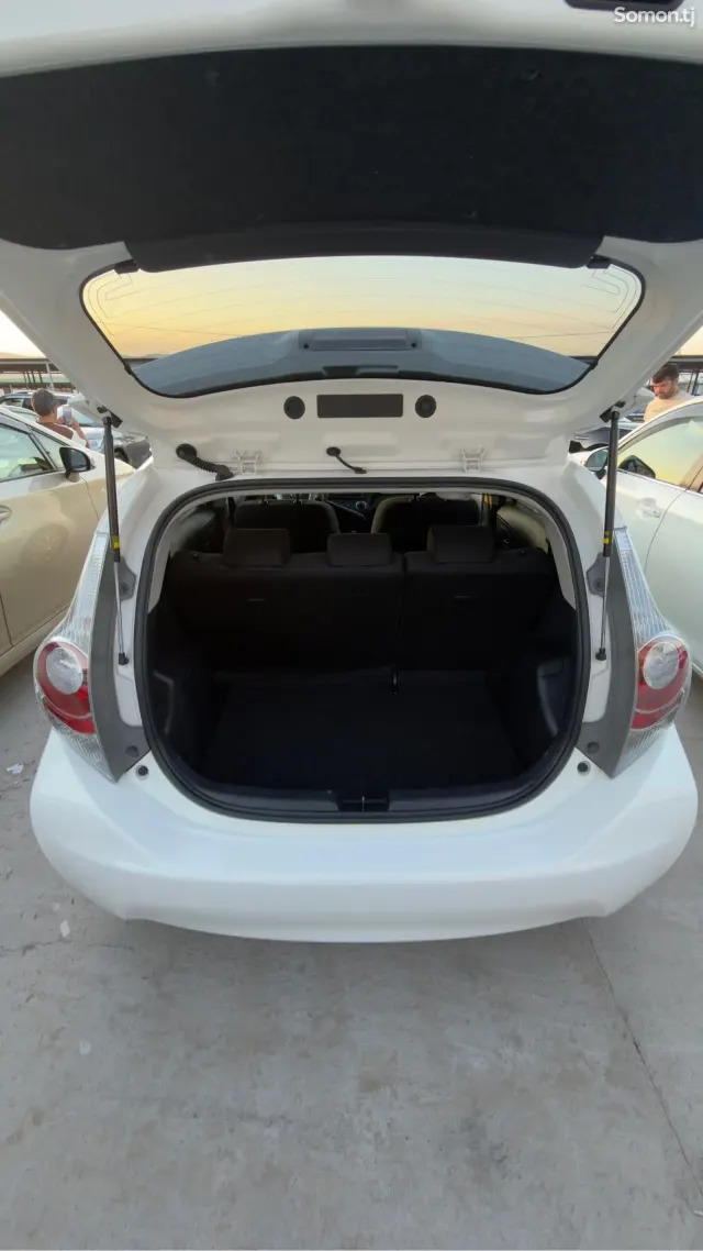 Toyota Aqua 2014 · 1.5 AT