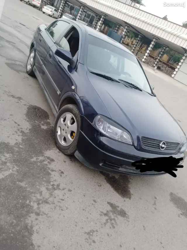 Opel Astra G 1998 · 1.6 MT