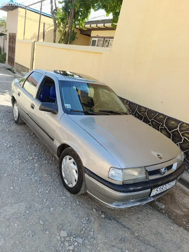 Opel Astra F 1993 · 1.6 MT