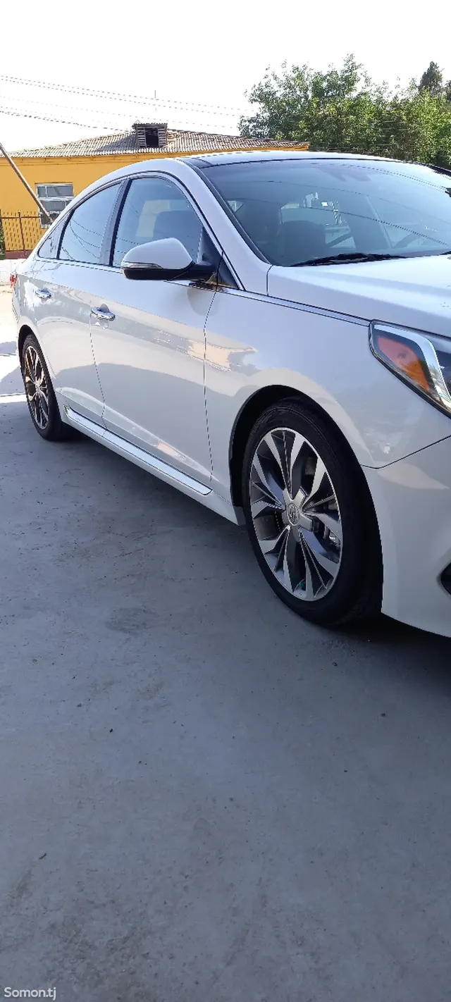 Hyundai Sonata 2015 · 2.0 AT