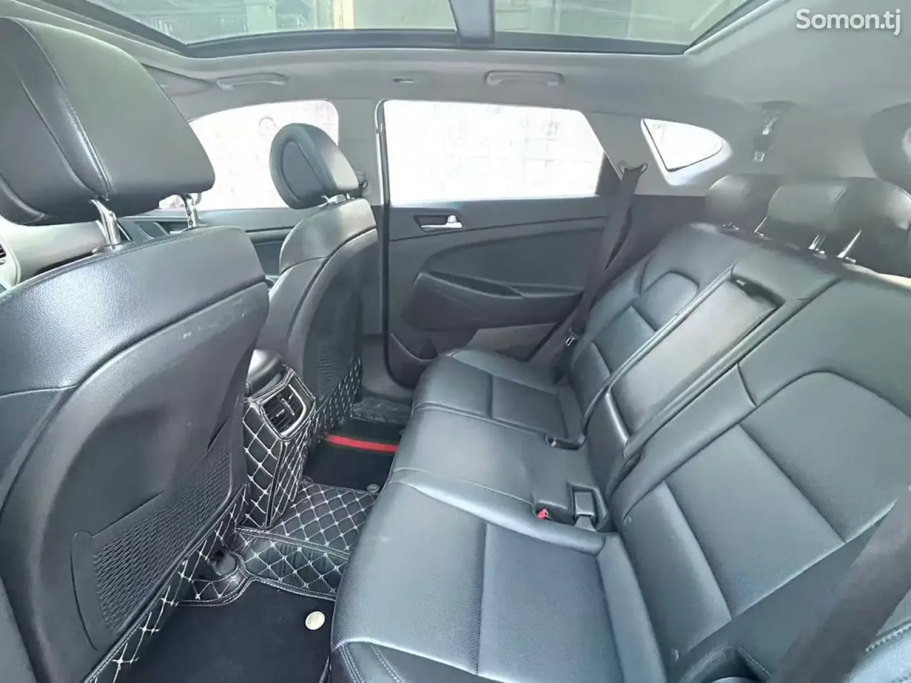 Hyundai Tucson 2015 · 1.6 AT