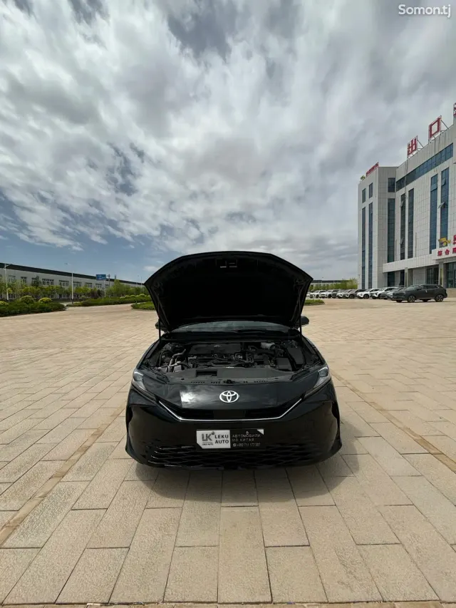 Toyota Camry 2025 · 2.0 AT