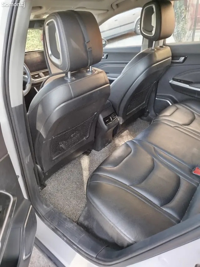 Hongqi E-HS3 2019 · 2.0 AT
