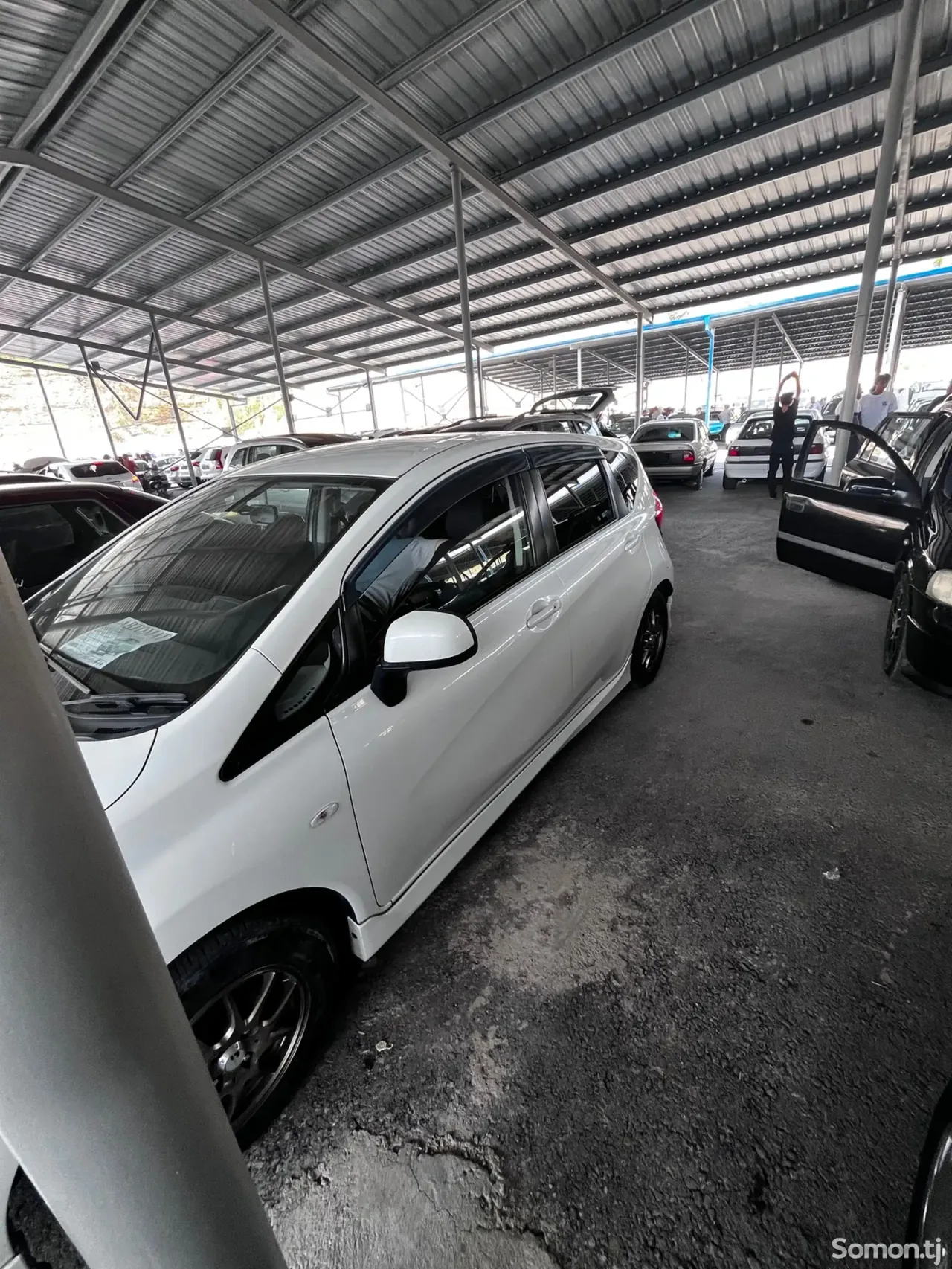 Nissan Note 2014 · 1.4 AT