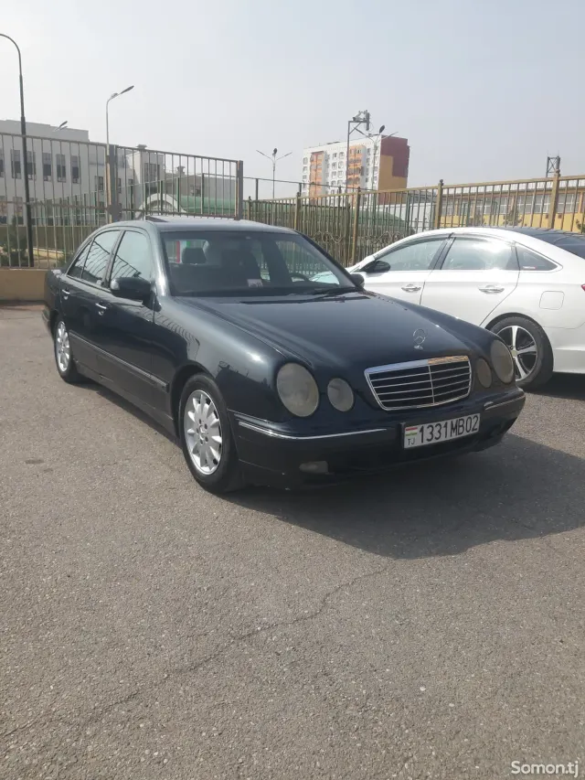 Mercedes-Benz E class 1999 · 3.2 AT