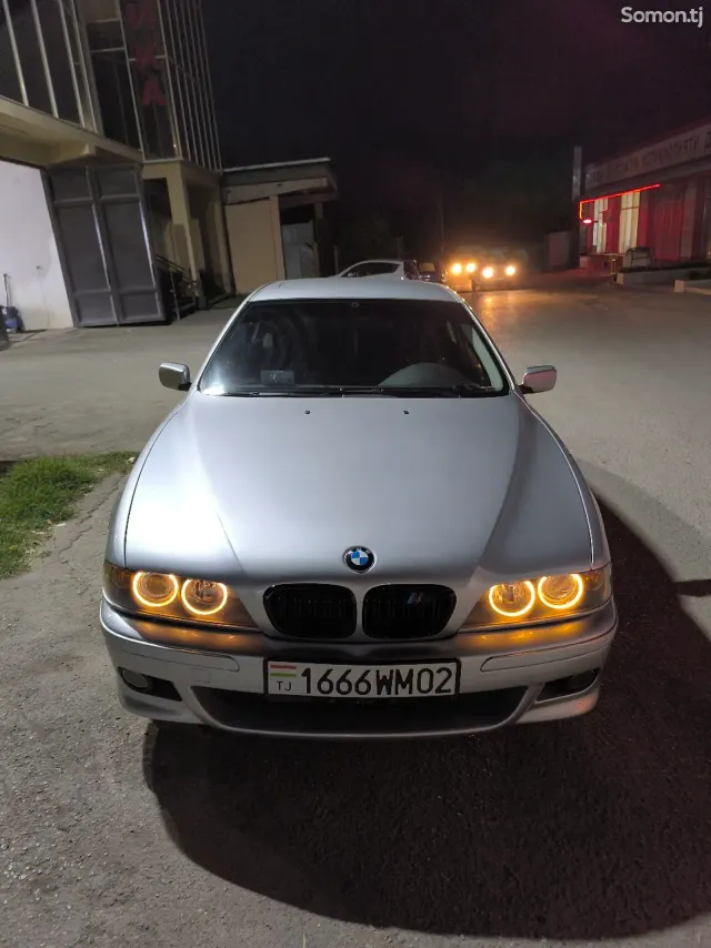 BMW 5 series 2002 · 2.5 MT