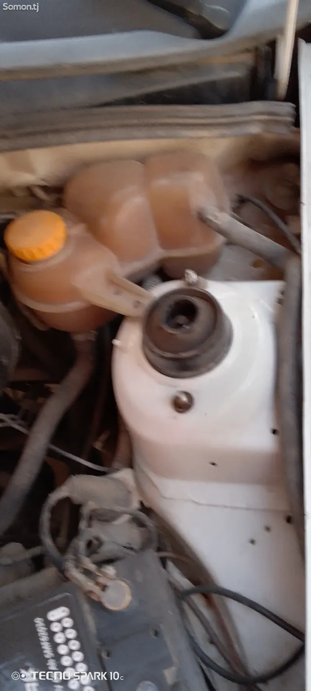 Opel Astra F 1993 · 1.6 MT