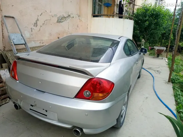 Hyundai Tiburon 2005 · 2.0 MT