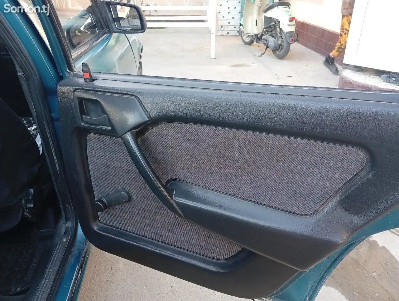 Opel Vectra A 1993 · 0.6 MT
