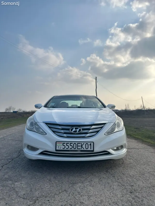 Hyundai Sonata 2012 · 2.4 AT