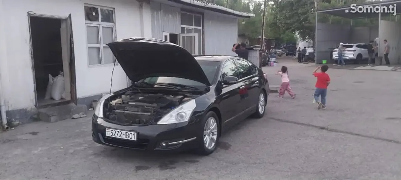 Nissan Teana 2012 · 2.4 AT