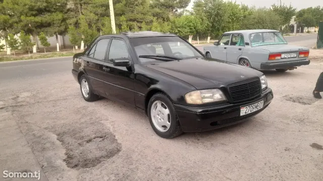 Mercedes-Benz C class 1995 · 1.8 MT