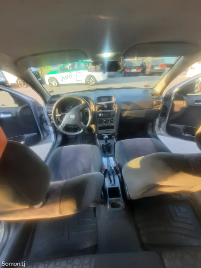 Opel Astra G 2001 · 1.8 MT